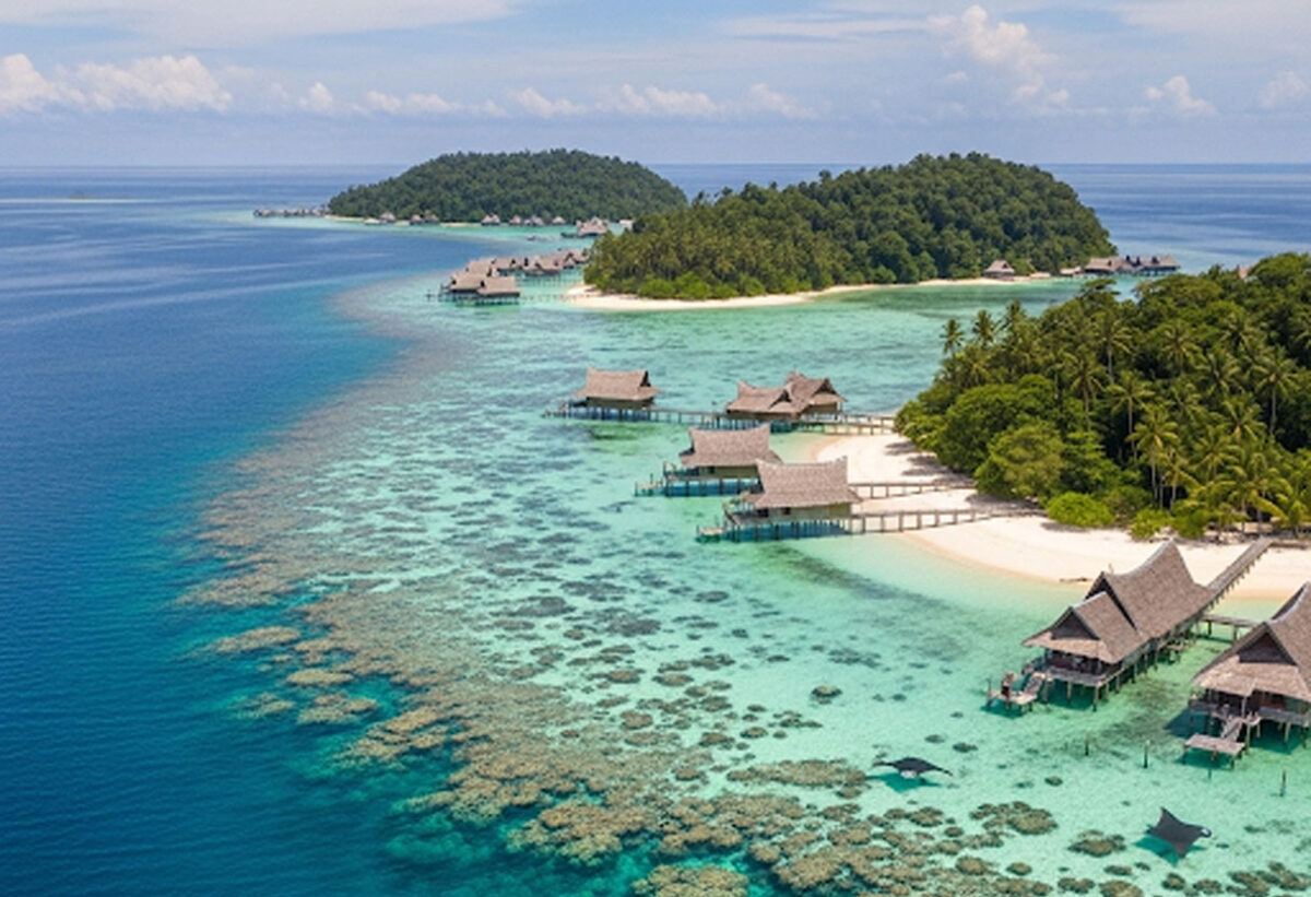 Kepulauan Derawan: Surga Bahari Kalimantan Timur yang Memikat Dunia